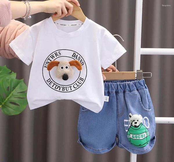 Roupas conjuntos de roupas de verão de garotos 2024 Fashion Kids Cartoon Impresso O-Gobes Culgors de algodão shorts jeans de duas peças infantis