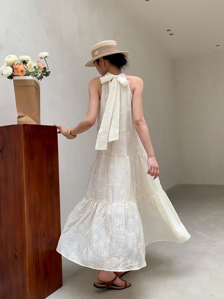 Mode Frauen Kleid Spitzenkleider Neues Sommer -Kleid für Frauen, neue chinesische Stil weiße Stickerei Super schöne ärmellose Sozialkleid