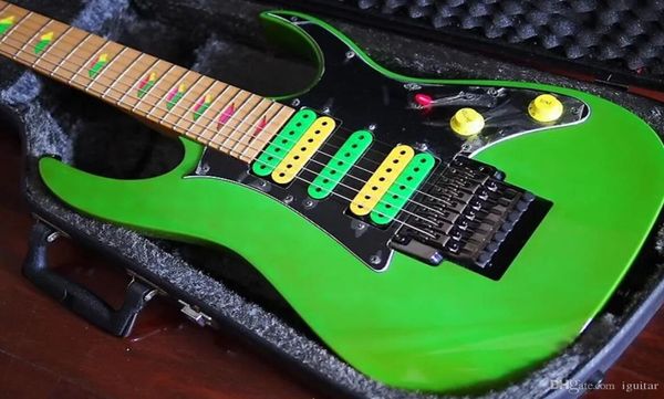 7 String Universe Uv777 Pickup Green HSH Green HSH Tremolo Electric Guitars Pyramid Inlay Black Hardware6495416
