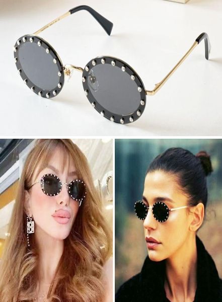 Óculos de sol de designer de moda para festas casuais de mulher, copos de tiro de rua populares Va2027 Top Luxo UV400 Proteção para os olhos Retro FA8991845