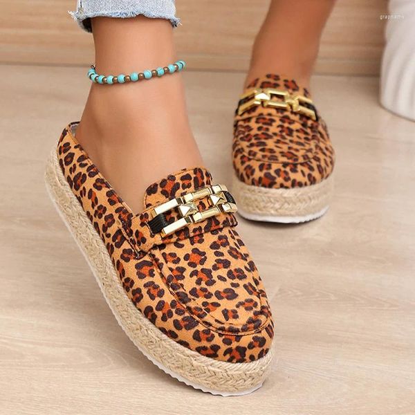 Slippers 2024 Flats MULES Sapatos Cadeia Plataforma Leopard feminino Casual Flip Flips Designer Sandals Sandals Beach Zapatos Slides