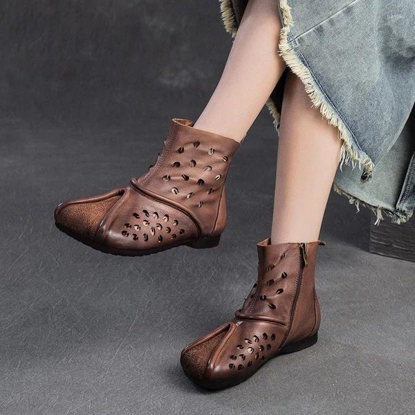 Lässige Schuhe Gktinoo Retro handgefertigtes Hohlbohrer -Sommer -Stiefel 2024 Echte Ledersandalen Vielseitige Frauen