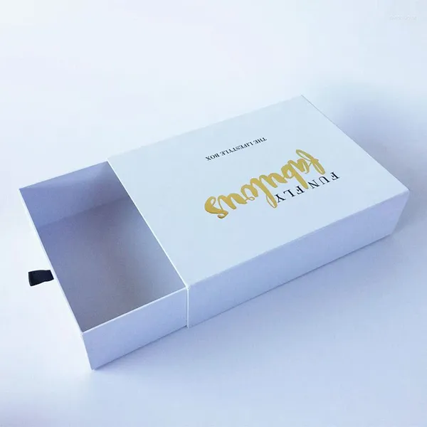 Geschenkverpackung Großhandel Hersteller handgefertigte benutzerdefinierte weiße Schubladenpapierbox Stempel Gold Logo Verpackung Starr kosmetische Schmuckschachteln