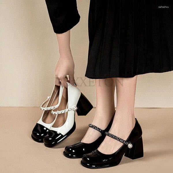 Elbise ayakkabıları Mary Jane Bahar Siyah-Beyaz Patchwork Renk Kaba Topuk JK Kadın Metal Zincir Kız Yüksek