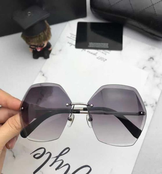 LuxuryClassic Designer Sunglasses para Mem Women Driving Fashion Name Brand Round Luxury Glasses Modelo 71180 Com Case8585187