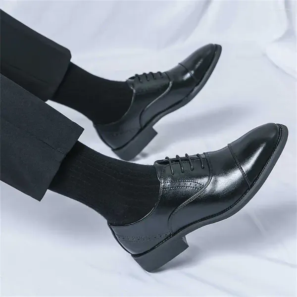 Kleiderschuhe Mid Heels Größe 39 Männer Chinesische Hochzeit für 2024 Herren Schwarze Turnschuhe Sport Originalstil