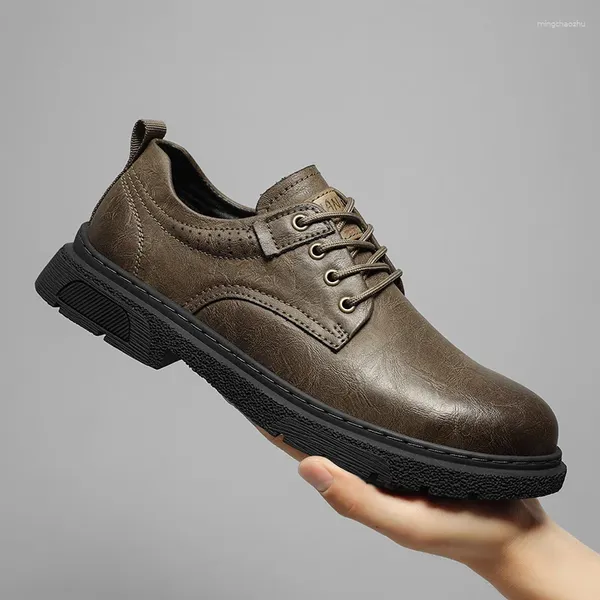 Sapatos casuais de couro confortável lazer masculino caldo masculino de homens clássicos de estilo britânico masculino calçado formal de vestido formal