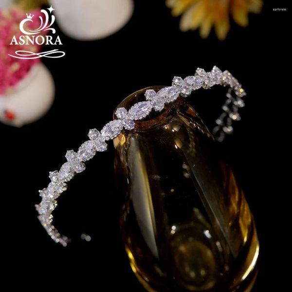 Clip per capelli 3A Cubic Zirconia Crystal Crystalbanda Gioielli Diadema Diadema Accessori Tiara per ragazze A01534