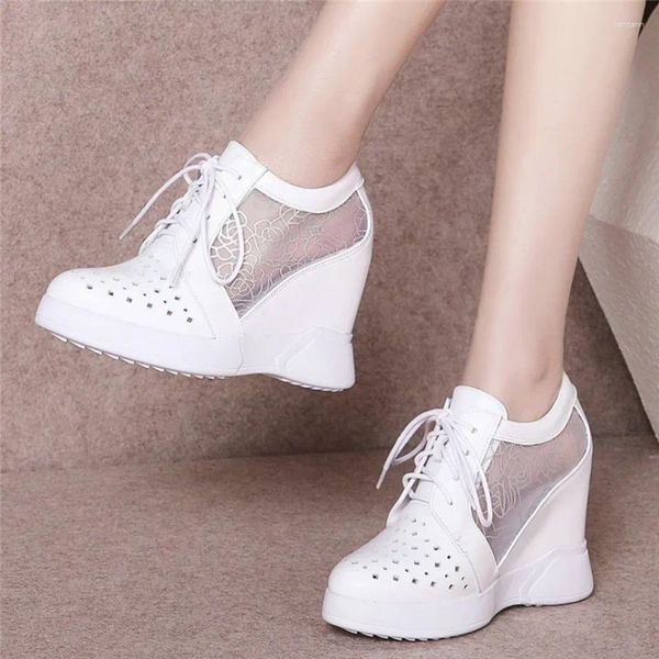 Casual Shoes Mode Sneakers Frauen schnüren echte Lederkeile High Heel Vulkanisierte weibliche Sommerspitze Zehenplattformpumpen