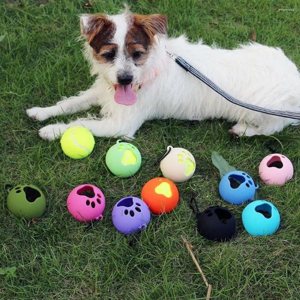 Portatore per cani facile da installare porta a sfera da tennis portatile con cover al silicone per animali domestici.