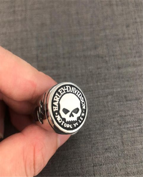 5pcslot Größe 713 Neues Design Cool Biker Style Skull Ring 316L Edelstahlschmuck Männer Erstaunlicher Motorrad Ring8404902