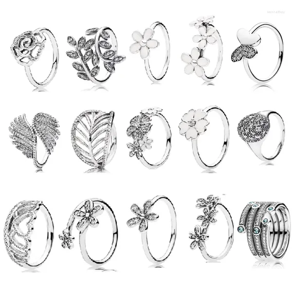 Clusterringe LR 2024 Charme Schmuck 925 Sterling Silber Persönlichkeit Mode Frauen Ring Geschenk Großhandel Blumenkronenblätter Schmetterling