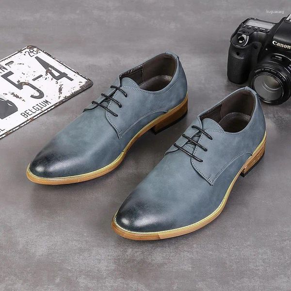 Kleiderschuhe Fashion Vintage Britische Oxfords Männer lässig Frühling Herbst Spitze Zehen formelle Leder -Business -Hochzeitsbettzubrecke