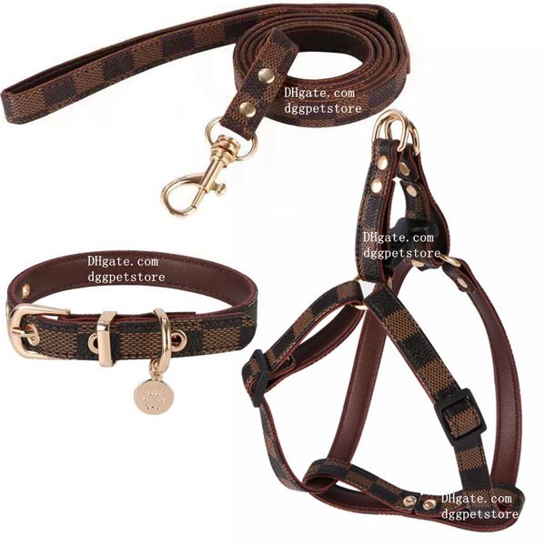 Schritt in Hundekabelbaum Leine Set klassisches braunes Plaidmuster Haustierkragen mit Metallkrallen Drucke Charm Weichverstellbarer Lederdesigner Haustierkragen für kleine Hunde S b36