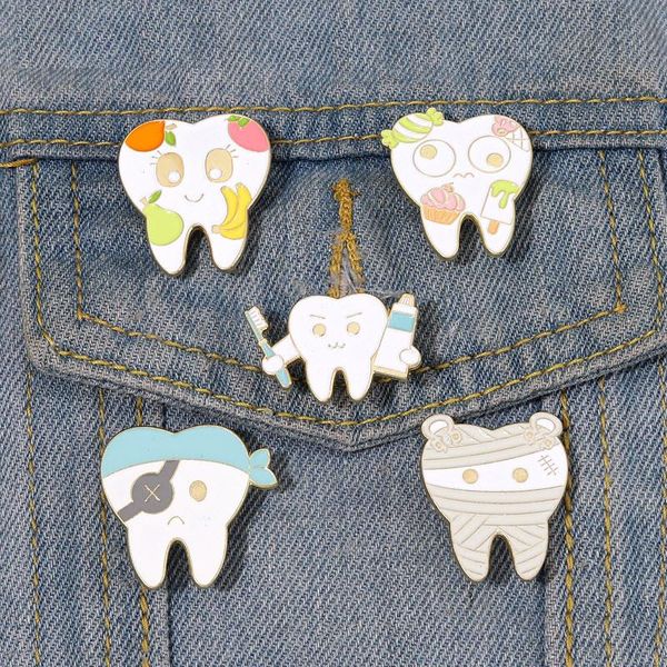 Pins per lo smalto per la salute orale personalizzati con denti pirata badge bavani regalo di gioielli dentistici per bambini amici