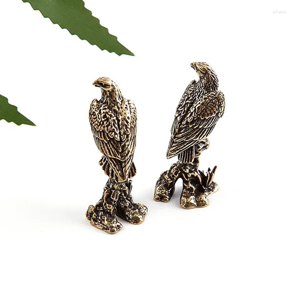 Estatuetas decorativas 1pcs Brass Eagle Miniatura Escultura Ornamento Figure Decoração de Decoração de Casa Acessórios