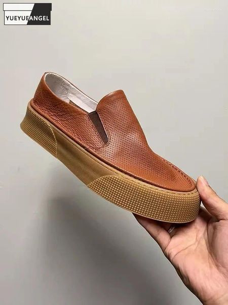 Sapatos casuais calçados de verão Moda Hollow Out Breathable mensal de couro genuíno deslizamento redondo de mocassim de plataforma plana