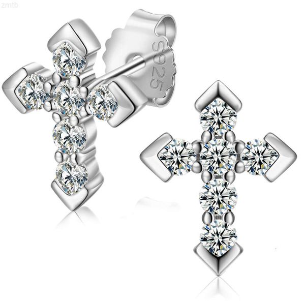 Design originale Gioielli religiosi alla moda 925 Sterling Silver VVS Orecchini a croce Moissanite per uomini Donne