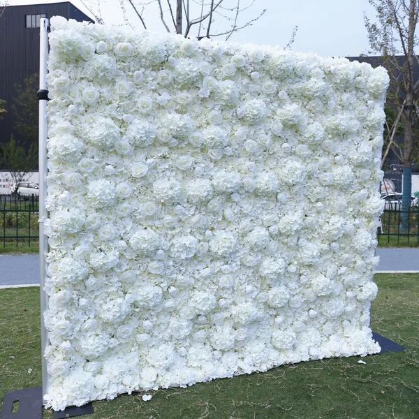 Dekorative Blumen 8x8ft Weiß 3D Rose Blumenwand mit Stoff, das künstliche Arrangement für die Hochzeitsklasse Dekoration aufgerollt ist