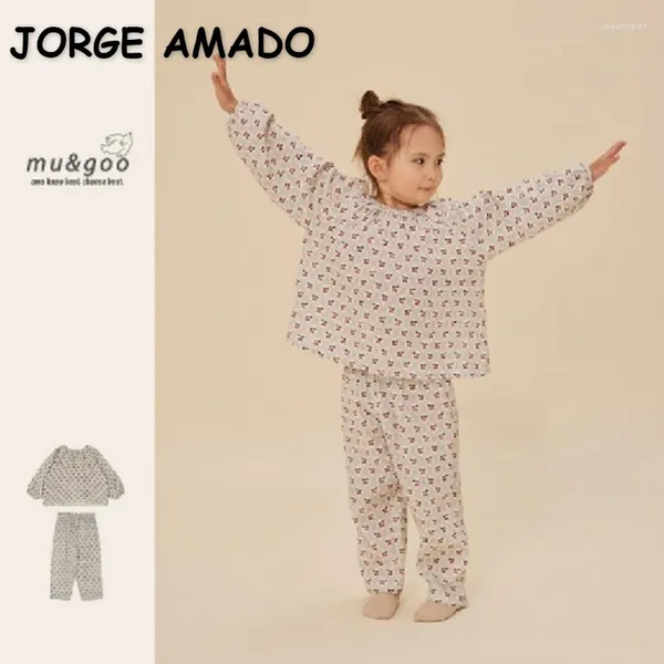 Set di abbigliamento primaverile set da bambina set a doppia strato a doppio grado di ciliegia carina ciliegia o scollo raglan a maniche lunghe pantaloni per bambini abiti e24571