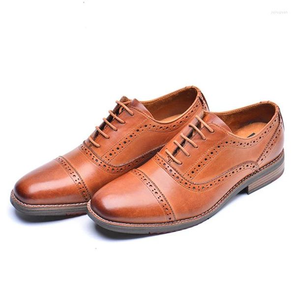 Vestido sapatos de couro retrô para homem presente de namorado britânico brogues office designer de sapatos derby homens 2024813