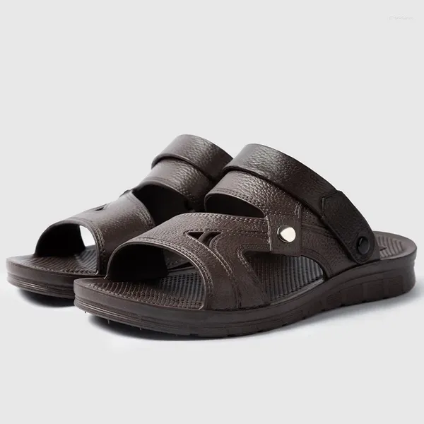 Terlik 2024 Erkekler İçin Yaz PVC Trend Sandalet Kalın Tabanlar Kaymaz Yumuşak Terlik Sıradan Kapalı Açık Roma Üstü Ayakkabılar