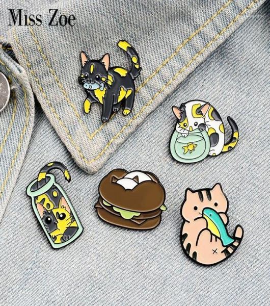 Pins Broschen Katzen und Fisch Emaille Pin Custom Flaschenfischtank Hamburger Abzeichen für Bag Revers Buckle Juwely Geschenk Kinder Freunde1307615936421