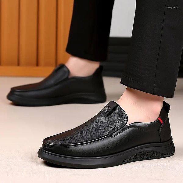 Freizeitschuhe echte Ledermänner Luxus -Business -Slip auf formellen Ladungsstaatsanwälten Moccasins Schwarze männliche Fahren Turnschuhe