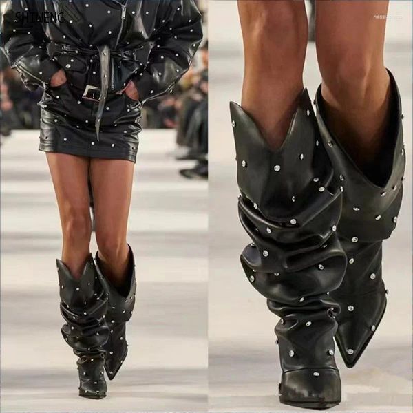 Stivali 2024 Spring Punk Rivet Knee High Street Cool Woman Moto