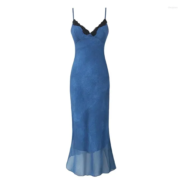 Повседневные платья yenkye глубоко синие ремешки для спагетти сексуальное платье для женщин 2024 Кружевая отделка V шея с высокой талией длинная вечеринка ночная одежда