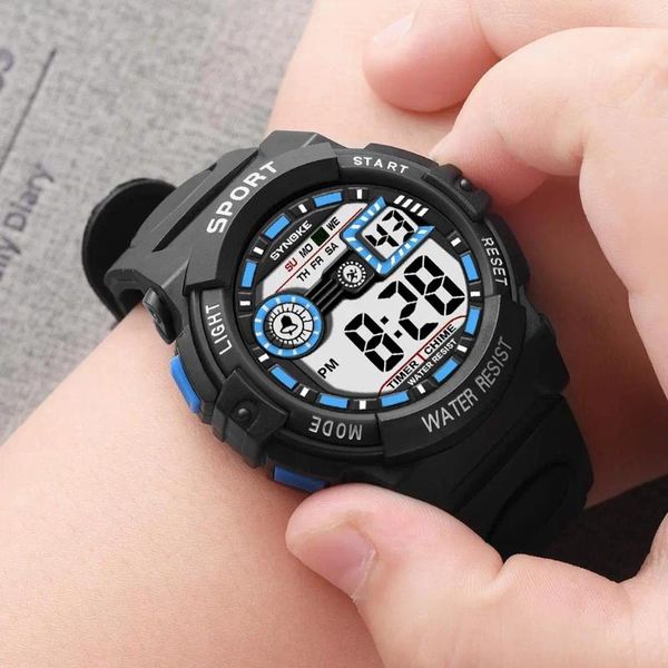 Нарученные часы Men Sport Watch Digital Antry Sports Watches для Mens Fashion 50 м В водонепроницаем