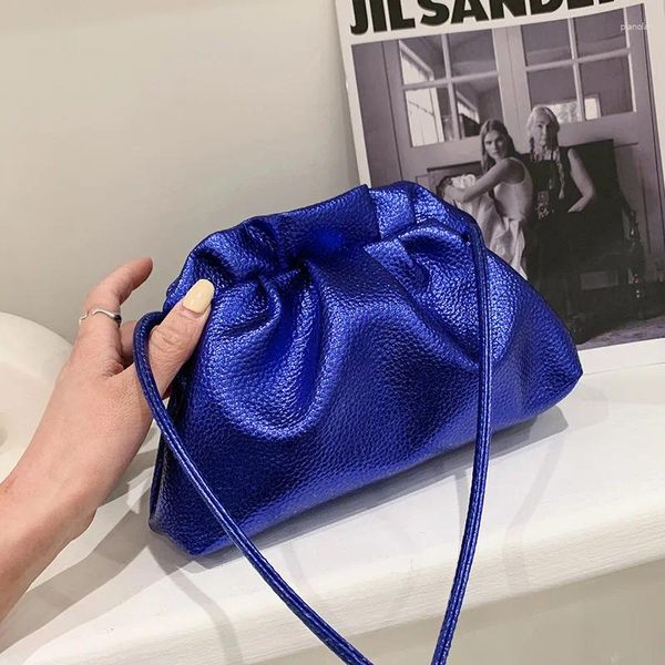 Bolsas de ombro na bolsa pequena mulher 2024 Moda de verão feminino de um ombro de estilo ocidental Mensageiro da moda cool da moda