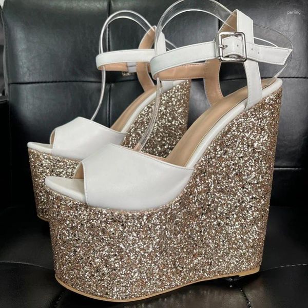 Sandalen 2024 handgefertigte Frauenplattform Glitter Ultrahosen Keile Absätze peep toe hübsches Gold Silber Bankett Schuhe Damen Größe 4-15