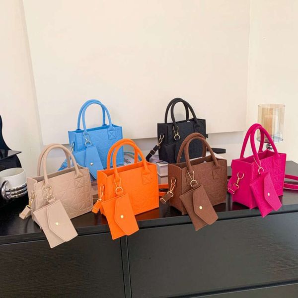 Novas garotas modernas, pequenas bolsas e bolsas de bolsa e bolsas 2023 senti -se fofos mini bolsas de bolsa para mulheres