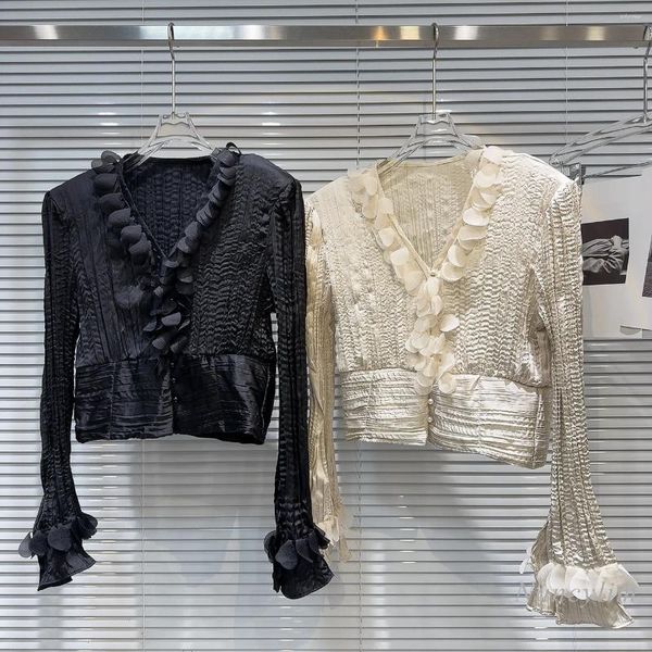 Женские блузки 2024 Весенний французский стиль лепесток Ряд с плиссированной тканью.