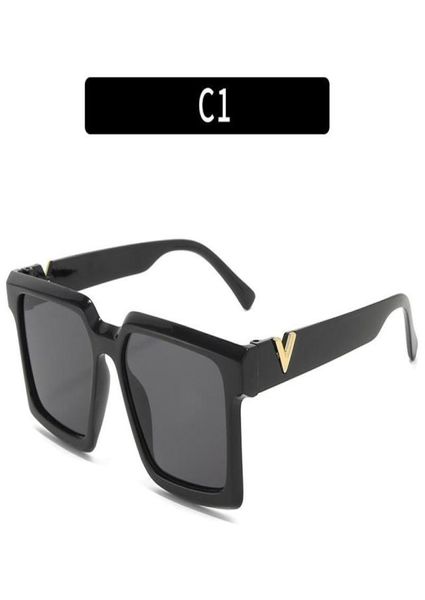 Big Box Men039 O occhiali da sole da sole per uomo Fashion Classic V Letter Glasses Acrilico alla moda Uv400 Black Frame Ocul7175153