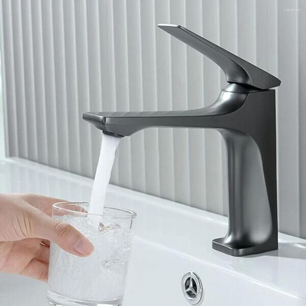 Torneiras de pia do banheiro 1pc Basin Torneira Moderna Arte Squaretap Splash Protop Cold Mixer Taps House Kitchen