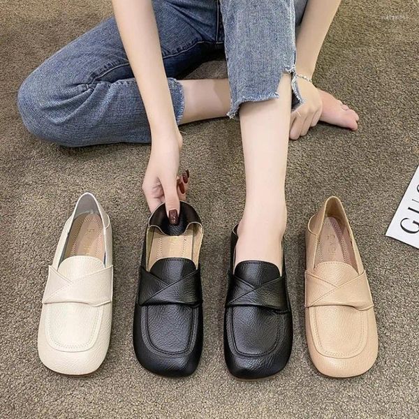 Casual Shoes Comemore Soft Bottom Slaafers Leder für Mädchen Frauen runder Zehenschuh 2024 flaches Mund Moccasin Arbeiten Wohnungen