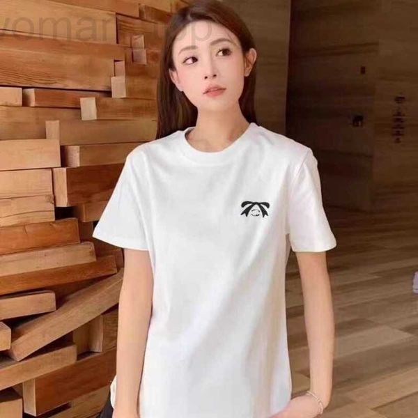 Женская футболка дизайнер Nanyou Fashion Live ~ 24SS Новое маленькое пятно, вышитая круглая футболка с рубашкой с коротким рубашкой с коротким рубашкой.