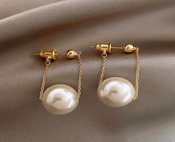 Dangle Kronleuchter Einfacher eleganter kleiner Perle Anhänger Ohrringe für Frau 2021 Fashion Jewelry Party Ladies039 Ungewöhnlicher Accessor1748225