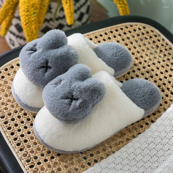 Hausschuhe Frauen süße Nicht -Slip -Home -Paare Männer plüsch warm warm bequeme Baumwollschuhe Plattform Zapatos 2024