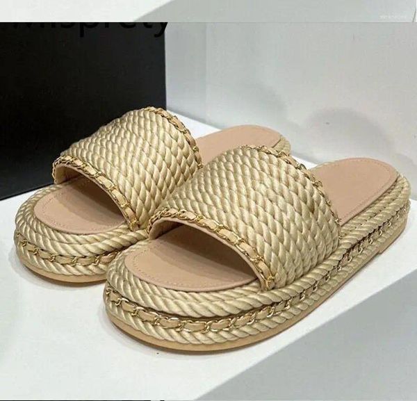 Sapatos femininos de chinelos 2024 verão de verão espesso de corda preta de tecelagem decoração designer ladries slides férias