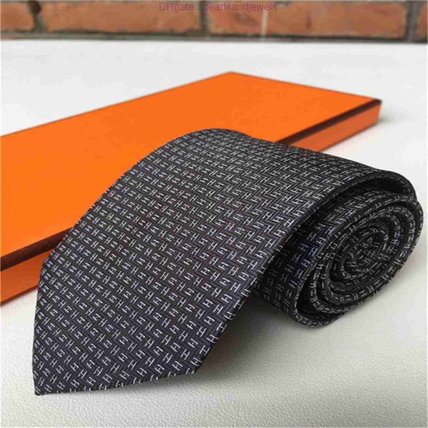 Ties da collo 2023 MENS SEGGIO TIE CULLO KINNY SLIN SLINE STREZZA POLKA POLKETTURA PER INCETTO Jacquard Messie intrecciate a mano realizzate in molti stili con scatola 881x1f