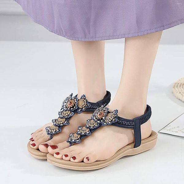 Sıradan ayakkabılar kadın boho tarzı düz tang sandalet klipli ayak parmağı elastik bant yaz hafif açık plaj