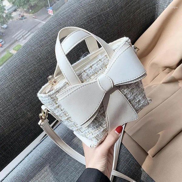 Sagne a tracolla versatile Mini borsa da donna Borse da donna 2024 Stile di moda One Messenger Cody Cross in pelle per ragazze