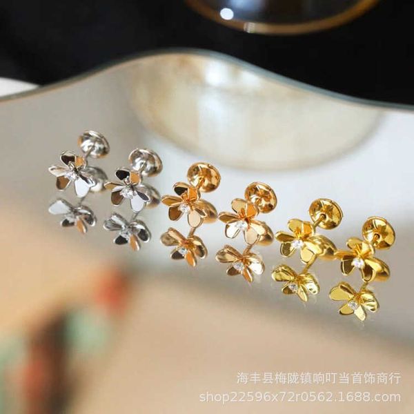 Designer Charm Gold High Edition Van Clover Orecchini per il nuovo set di diamanti da donna con gioielli di erba fortunata con senso avanzato