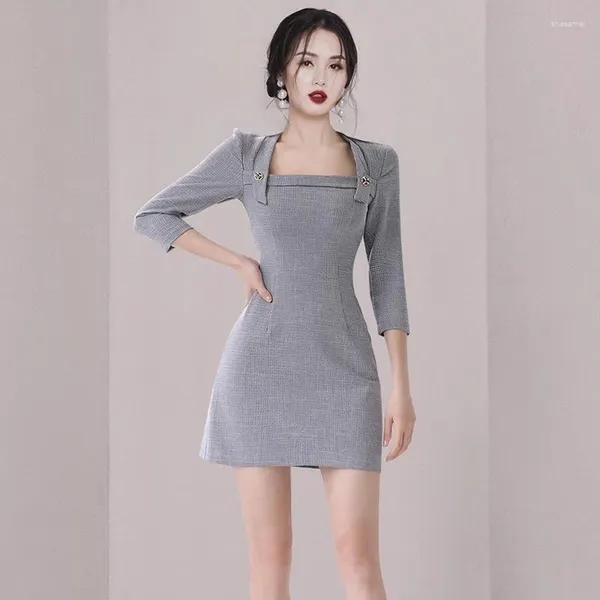 Abiti casual 2024 Office Houndssooth Office Mini vestito Mini vestito Donne Donne Square Collar quadrato Plori a tre quarti Bodycon Shortcon