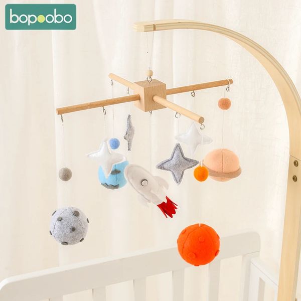 BEYS BEYS BEYS TRINHOLADOS 0-12 meses para o berço de berço de berço Rocket Wood Wood Mobile Rattlle Toddler Carousel Cots Kid Toy Gift 240418