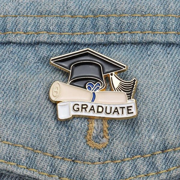 Pin di smalto di laurea Studenti personalizzati di bachelor battocchi badge bavani badge migliori auguri per bambini amici