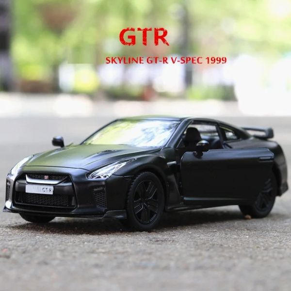 Auto Supercar giapponese Supercar GTR R35 Simulazione squisita veicoli giocattolo di fiecast RMZ City 1:36 Regali di auto in lega in lega per bambini